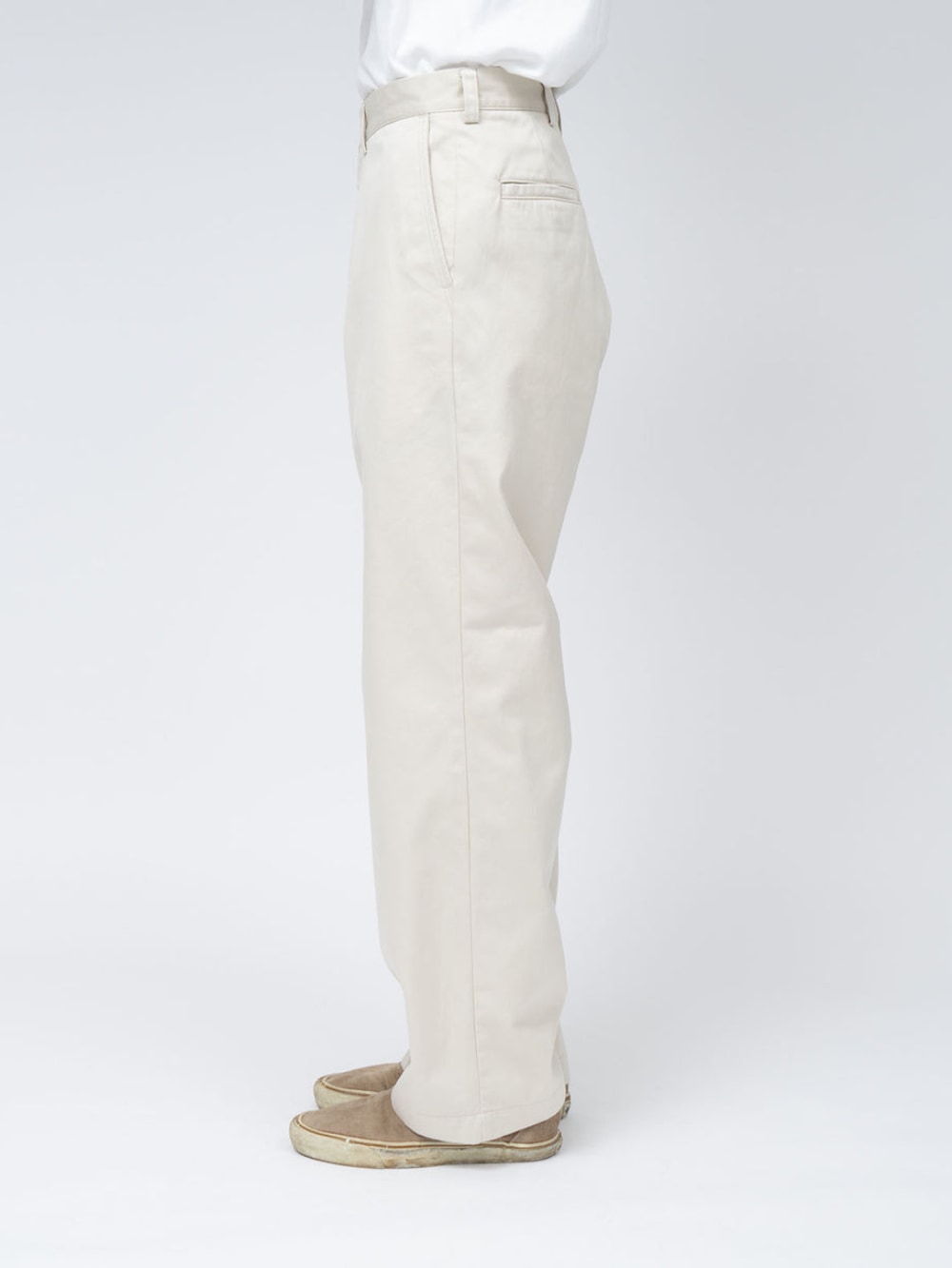 Nanamica: Wide Straight Chino Pants - Dry Sand | Gotengo