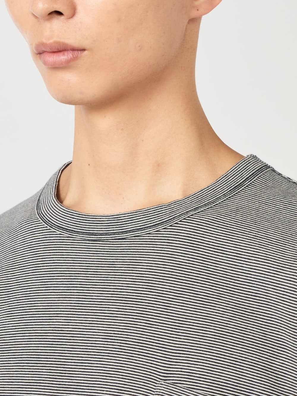 Micro Stripe Pocket Tee - Navy X White