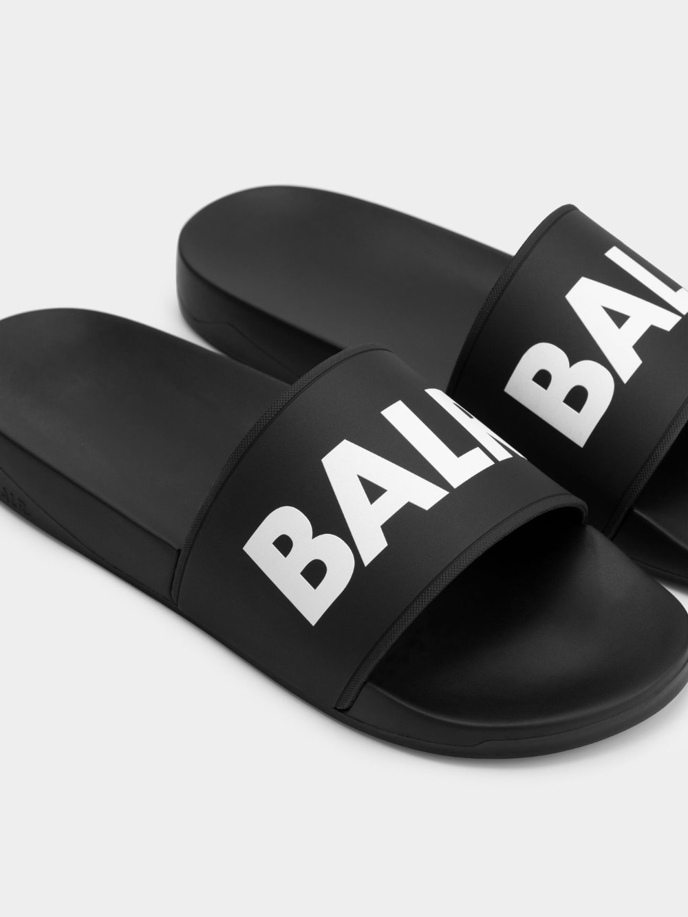 BALR. ジェットブラック サンダル CLASSIC BRAND SLIDE BALR. ジェットブラック サンダル CLASSIC BRAND SLIDE