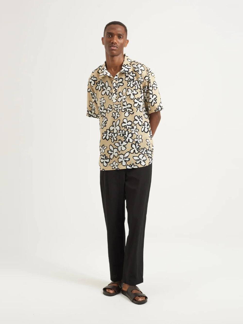 Rue de Tokyo: Sacco Japanese Flower Shirt - Beige | Gotengo Menswear